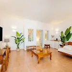 Kastro Hotel 3*