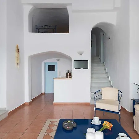 Kastro Hotel 3*