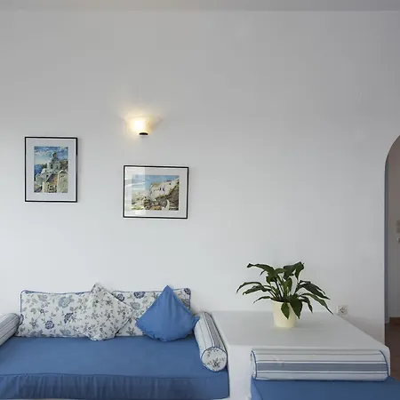 Kastro Hotel Fira (Santorini)