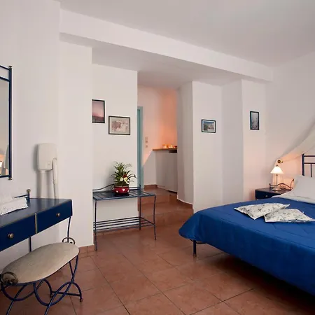Hotel Kastro 3*