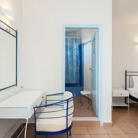 Kastro Отель Тира