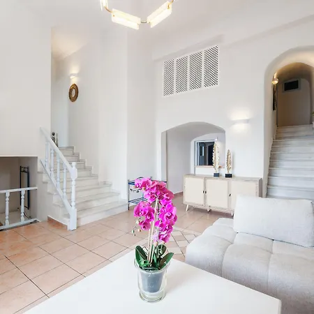 Kastro 3* Fira (Santorini)