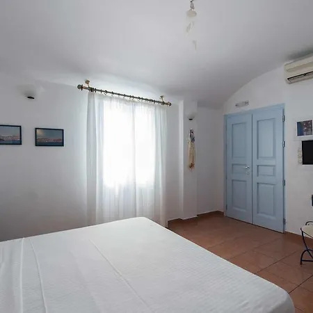 Hotel Kastro 3*