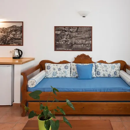 Hotel Kastro 3*