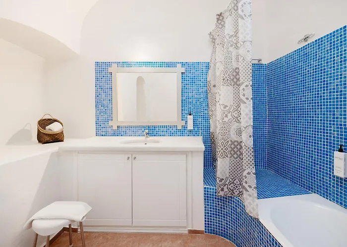 Kastro Hotel Fira (Santorini)