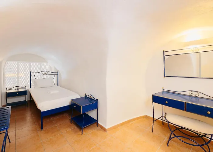 Kastro Fira (Santorini)