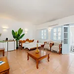 Kastro Hotel