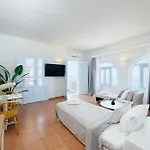 Kastro Hotel 3*